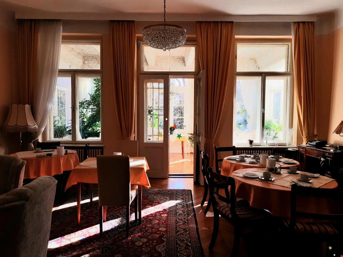 Pension Villa Inge Baden Bagian luar foto