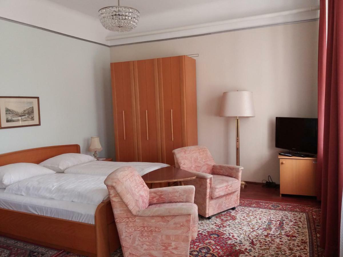 Pension Villa Inge Baden Bagian luar foto
