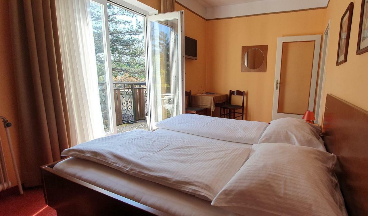 Pension Villa Inge Baden Bagian luar foto