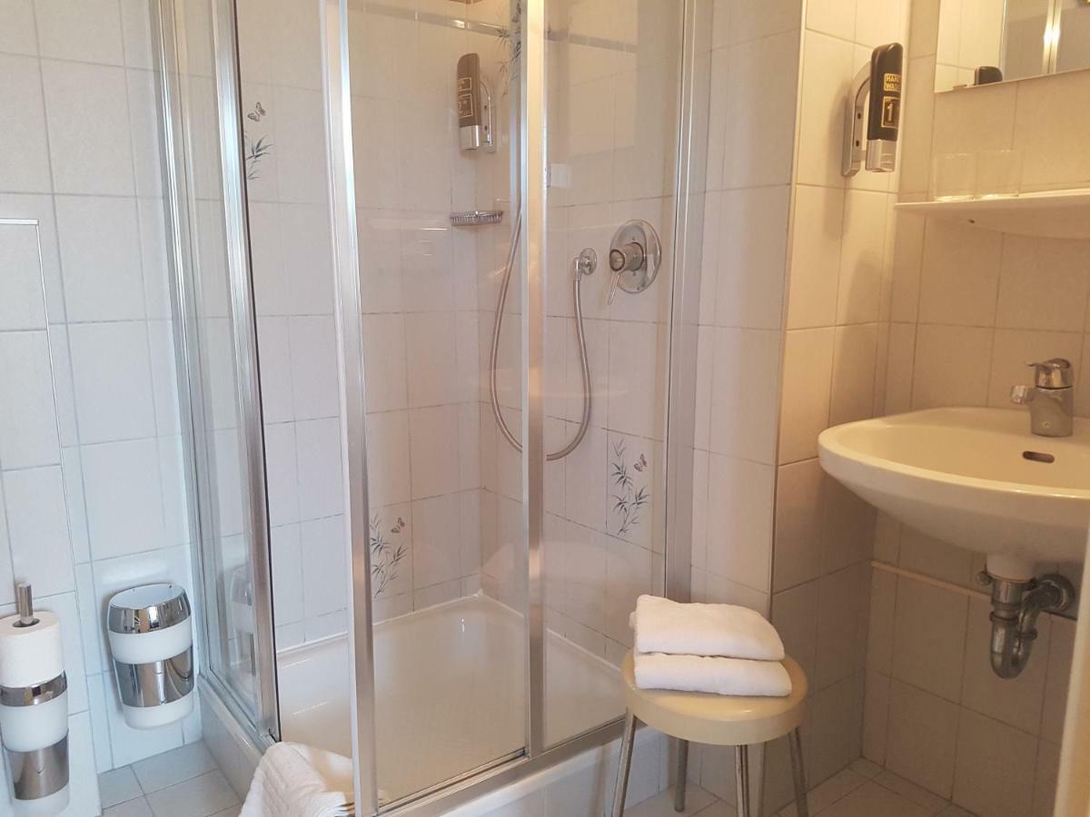 Pension Villa Inge Baden Bagian luar foto