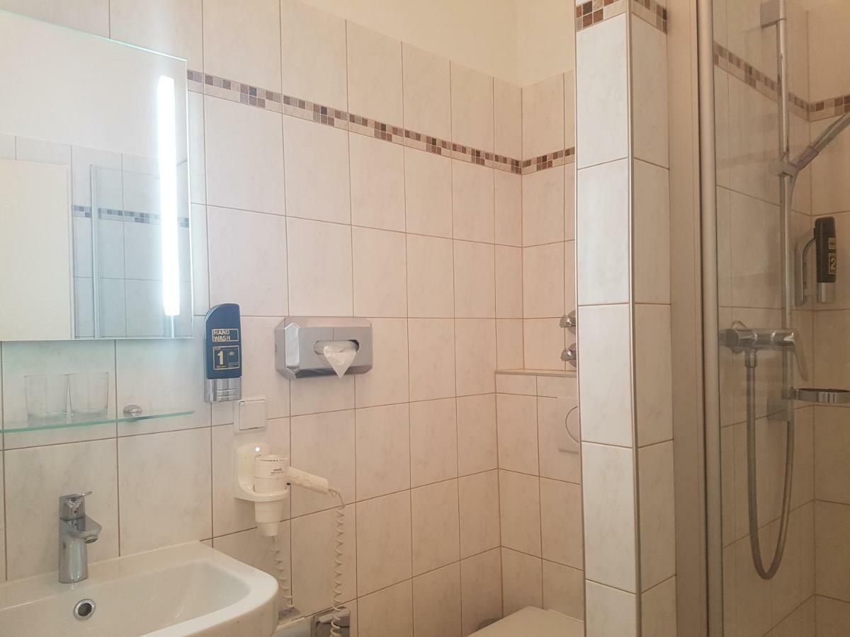 Pension Villa Inge Baden Bagian luar foto