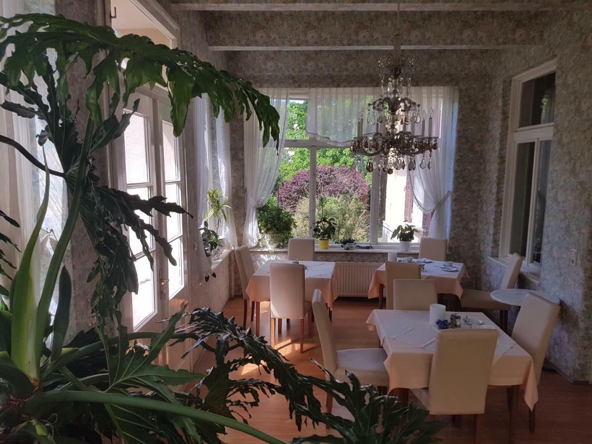 Pension Villa Inge Baden Bagian luar foto