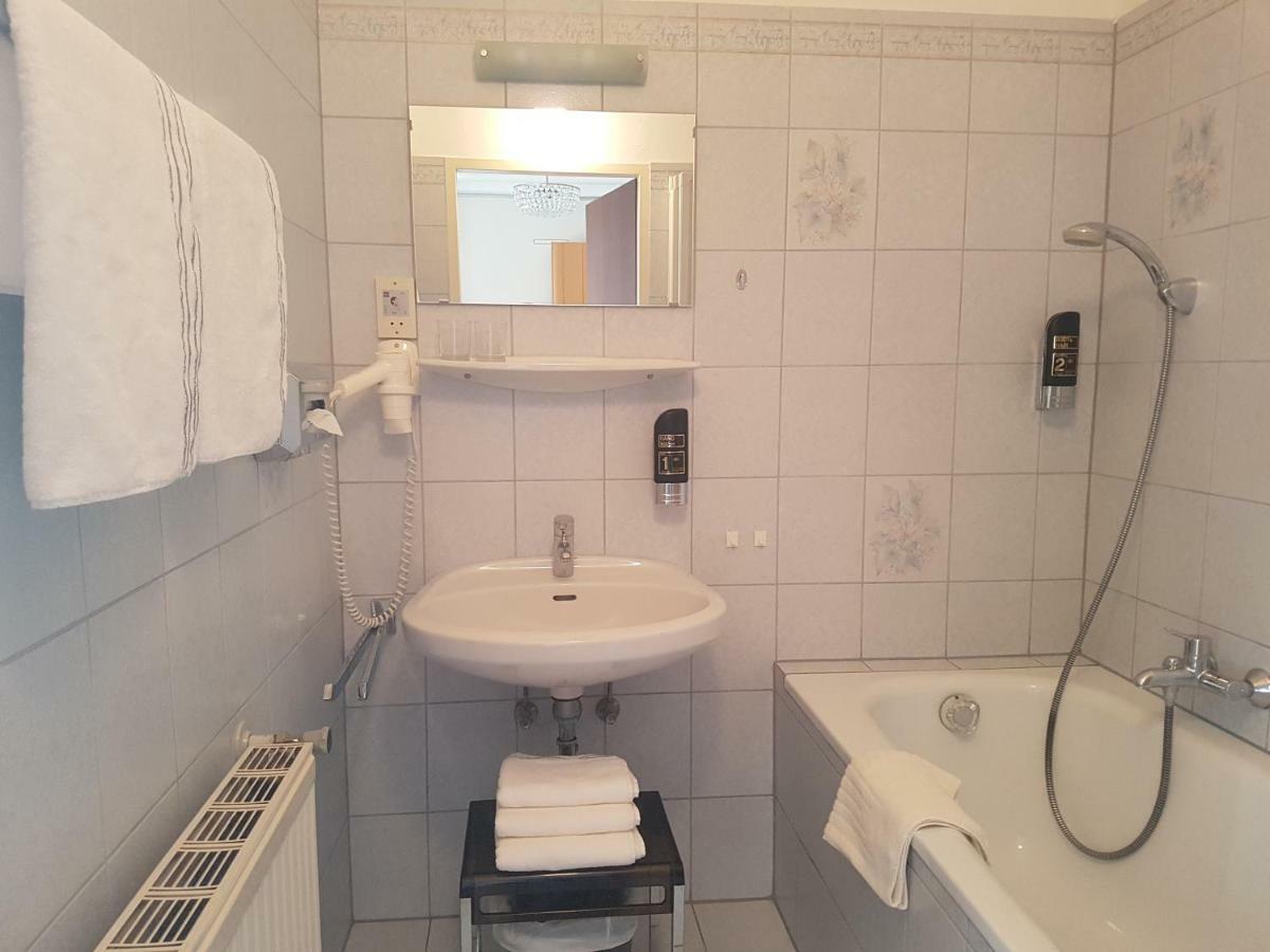 Pension Villa Inge Baden Bagian luar foto
